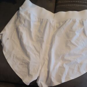 CRZ YOGA Women's Athletic Shorts - White